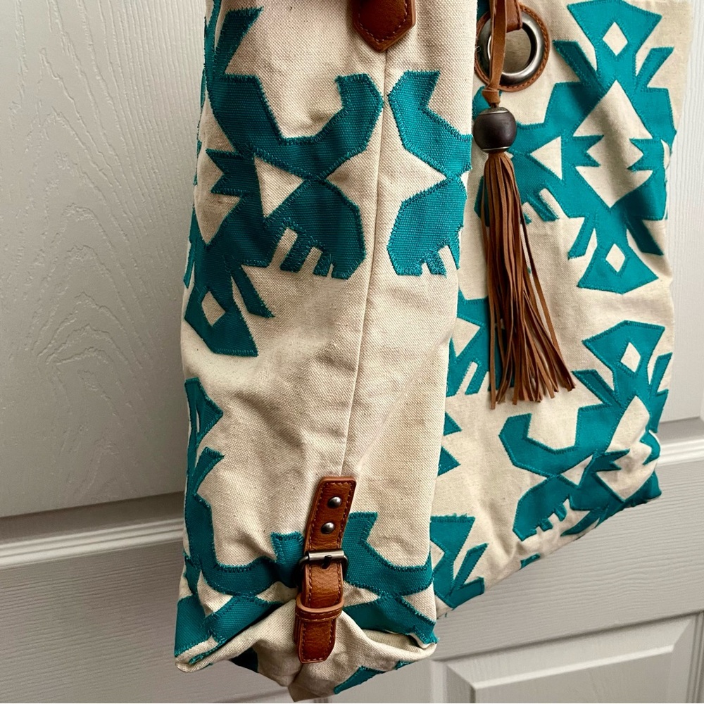 LUCKY BRAND SOUTHWEST INSPIRED COVINA CANVAS TOTE TURQUOISE AND CREAM LIKE NEW - Picture 5 of 16